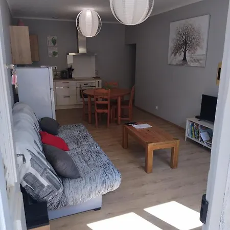 Maison De Village Confortable Entierement Renovee
